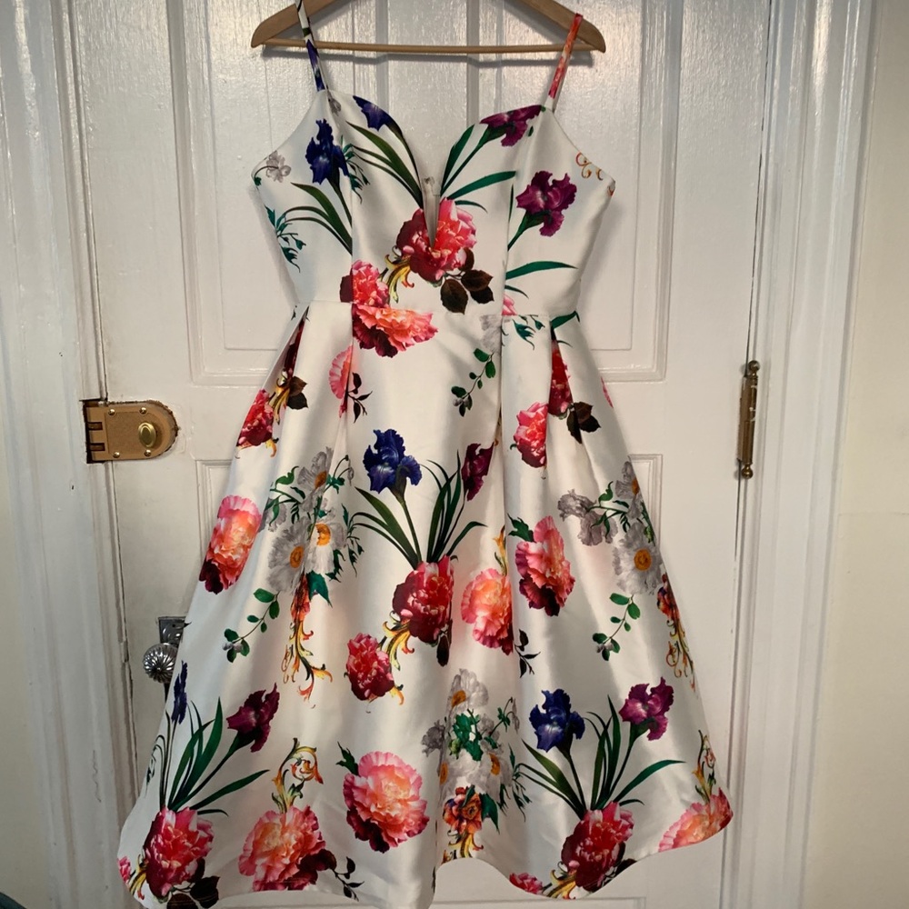 floral midi dress- structured, size 8 or 10